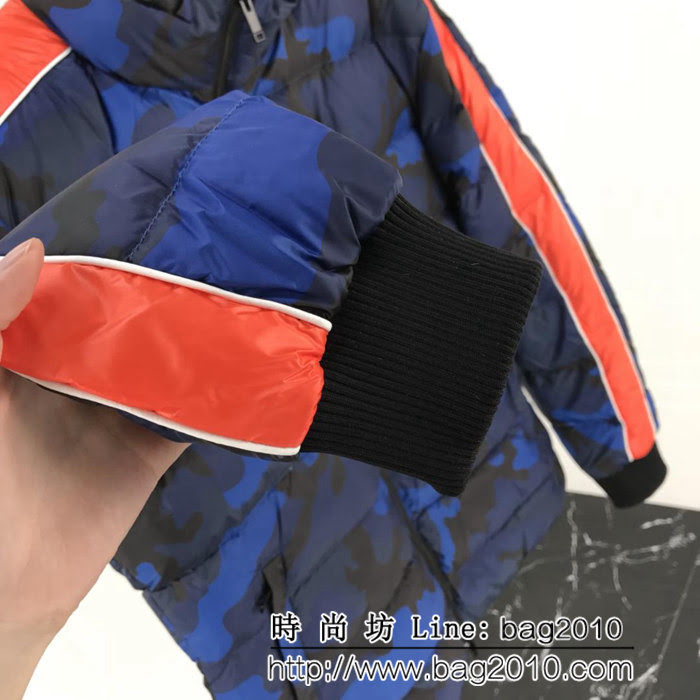 VALENTINO華倫天奴 18SS秋冬新款 男款迷彩羽絨服 ydi1749